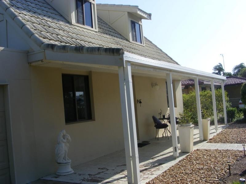 67 Sunbird Chase, Kawana Island QLD 4575