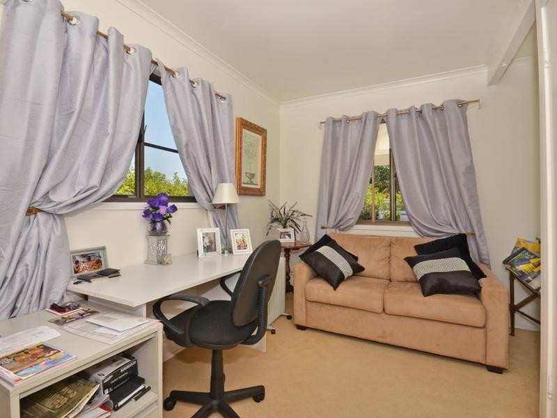 67 Sunbird Chase, Kawana Island QLD 4575