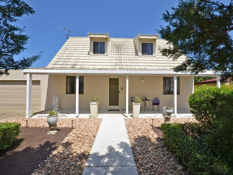 67 Sunbird Chase, Kawana Island QLD 4575