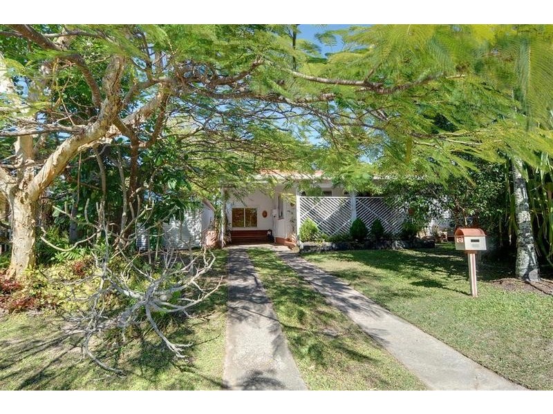 8 Sutherland Street, Dicky Beach QLD 4551