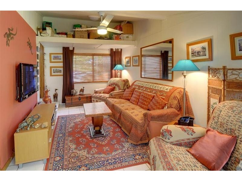 8 Sutherland Street, Dicky Beach QLD 4551