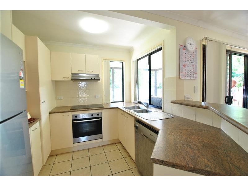 2/ 69 Arthur Street, Caloundra QLD 4551