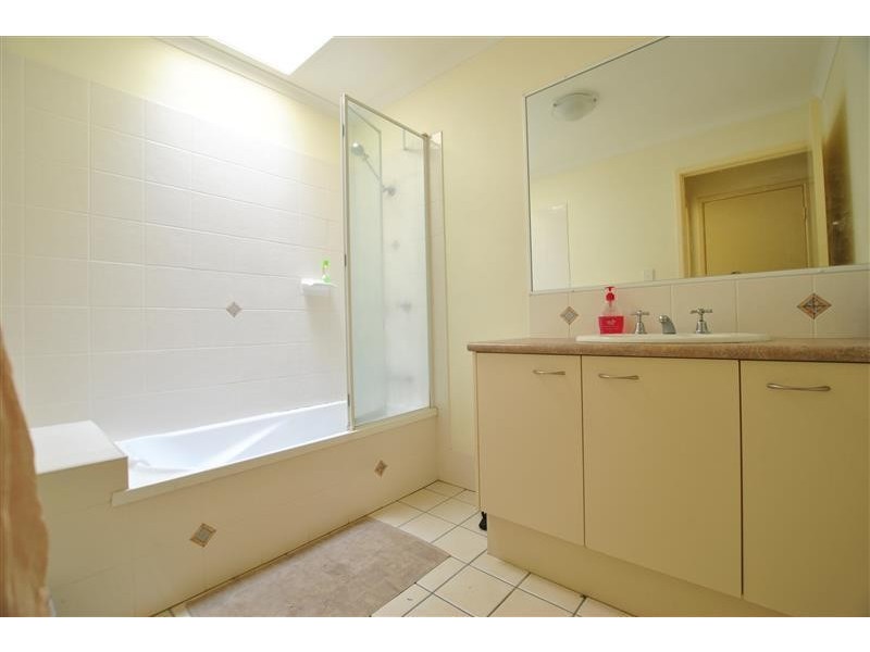 2/ 69 Arthur Street, Caloundra QLD 4551