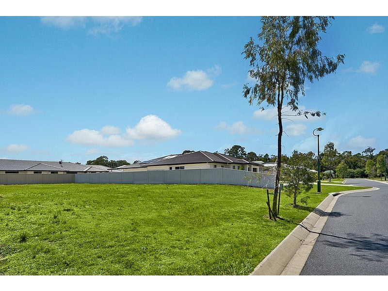 5 Sylvie Street, Pelican Waters QLD 4551