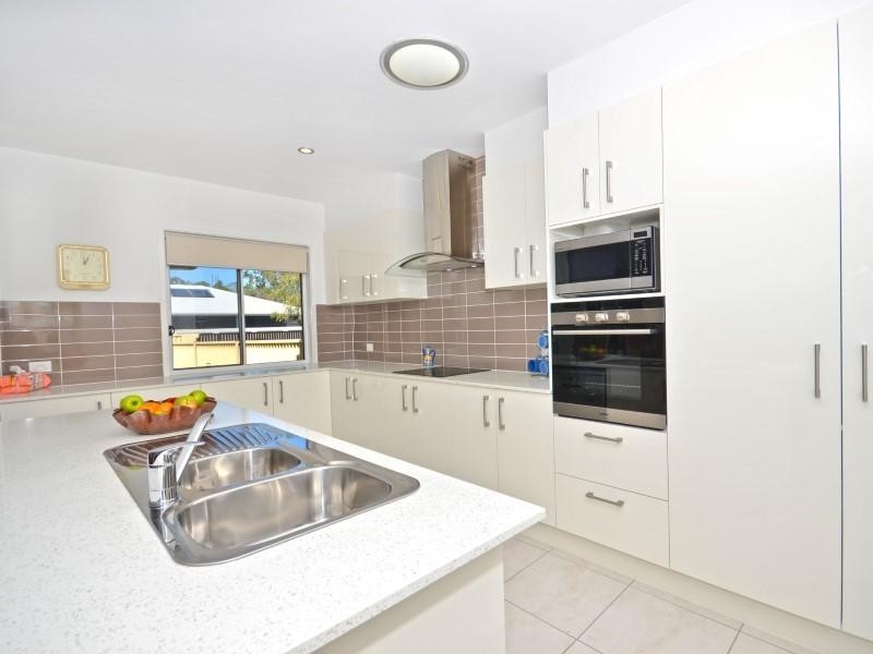 2/ 6 Sylvie Street, Pelican Waters QLD 4551
