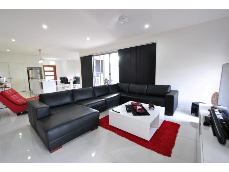 9 Sylvie Street, Pelican Waters QLD 4551