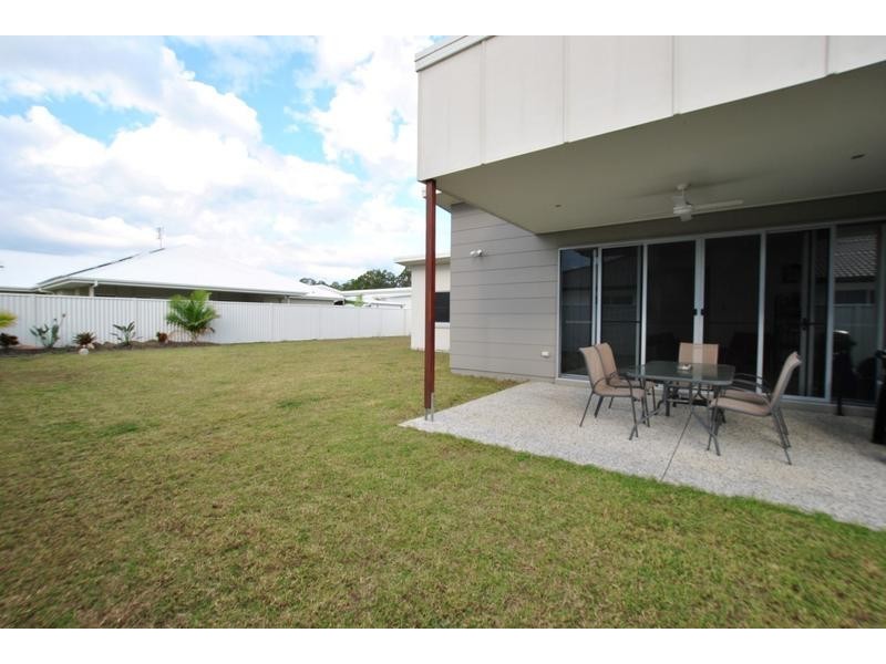 9 Sylvie Street, Pelican Waters QLD 4551