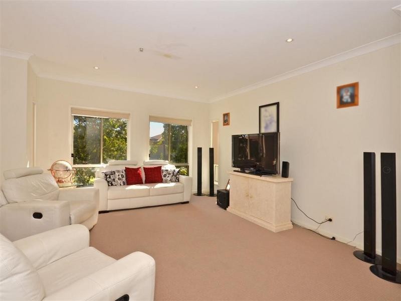 23 Tall Trees Way, Little Mountain QLD 4551