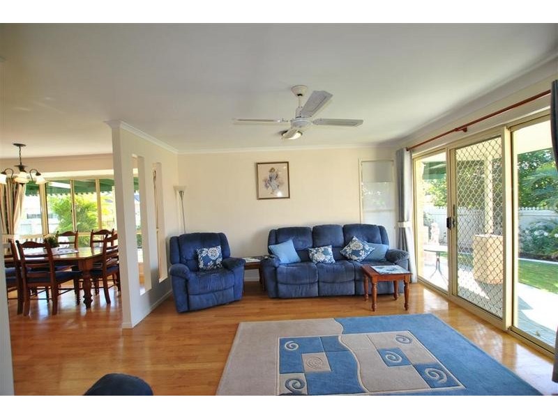 2 Teasel Square, Currimundi QLD 4551