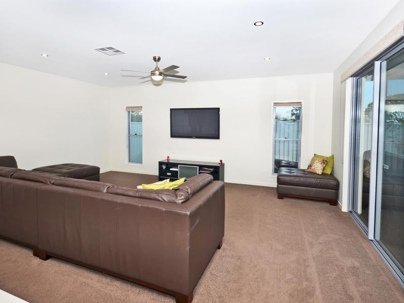 20 The Promenade, Pelican Waters QLD 4551
