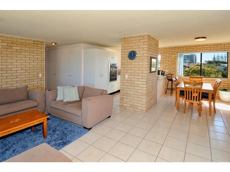 5/ 7 Upper Gay Terrace, Kings Beach QLD 4551