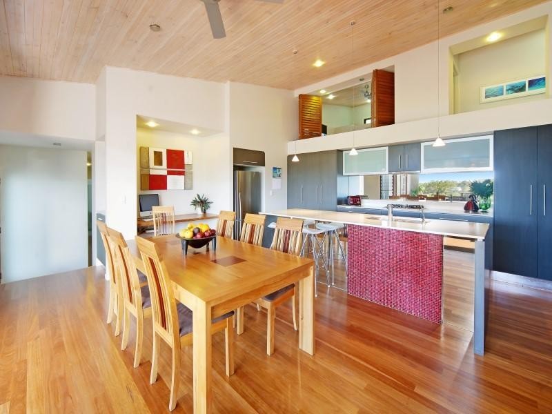 6 Timbertop Court, Little Mountain QLD 4551