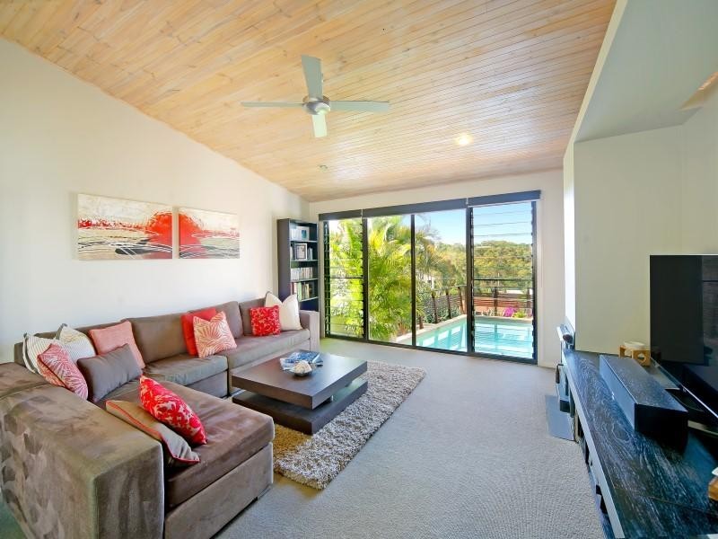 6 Timbertop Court, Little Mountain QLD 4551