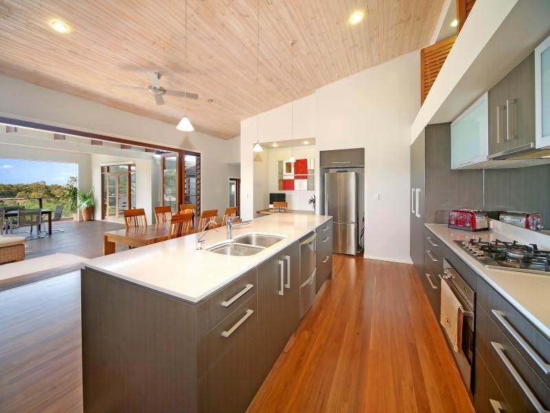 6 Timbertop Court, Little Mountain QLD 4551