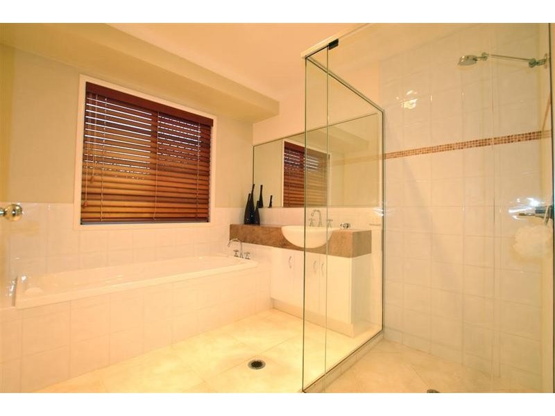 4 Toorbul Street, Pelican Waters QLD 4551