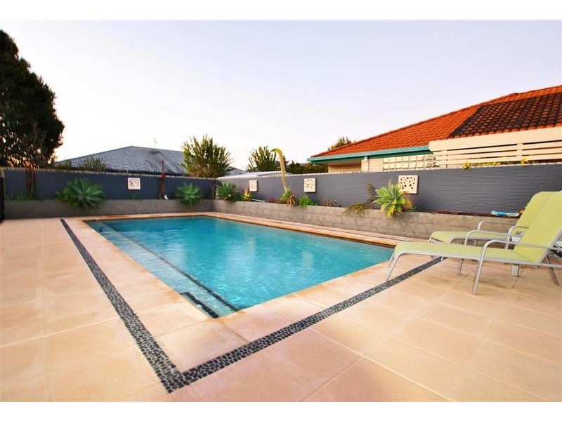 4 Toorbul Street, Pelican Waters QLD 4551