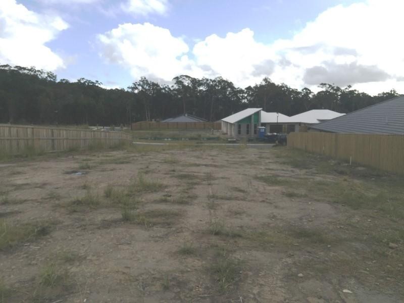 13 Tree View Crescent, Little Mountain QLD 4551