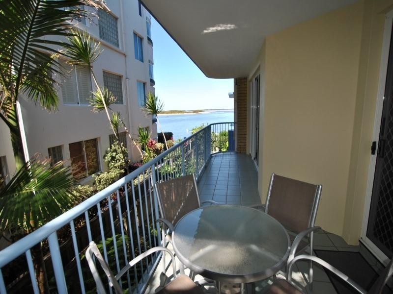 4/ 42 Maloja Avenue, Caloundra QLD 4551
