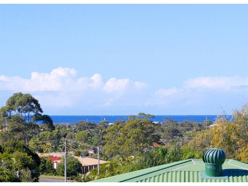 18 Tristania Street, Aroona QLD 4551