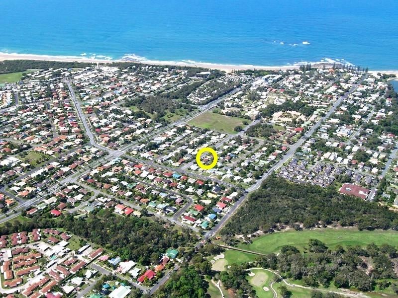 16 Trundle Street, Dicky Beach QLD 4551