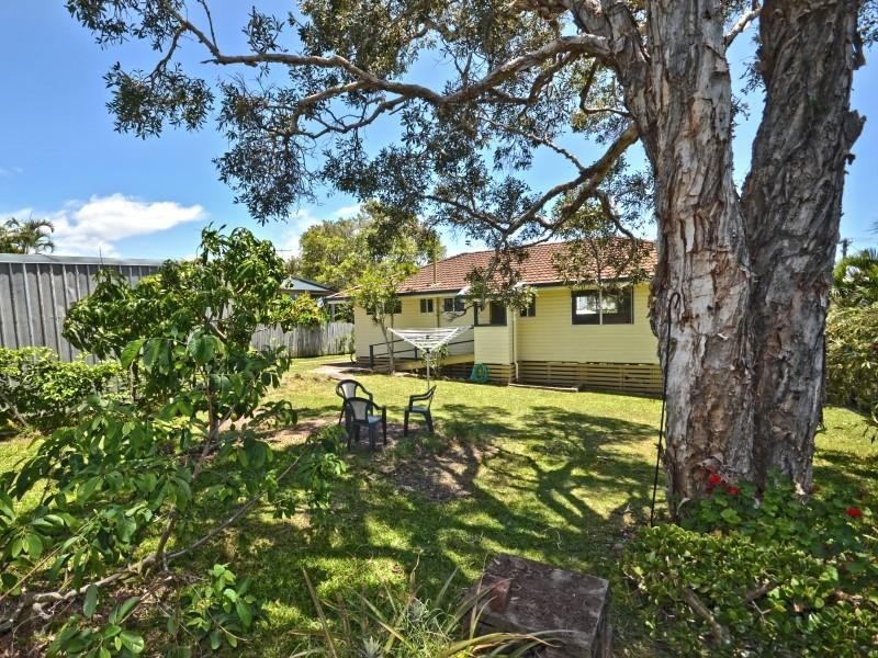 16 Trundle Street, Dicky Beach QLD 4551