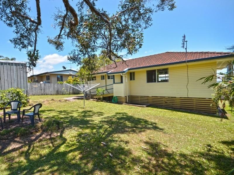 16 Trundle Street, Dicky Beach QLD 4551