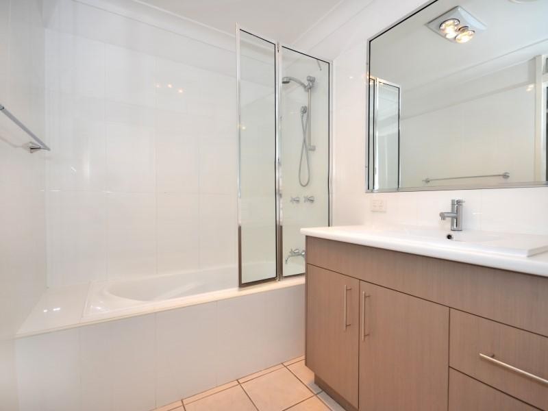 3/ 71 Landsborough Parade, Golden Beach QLD 4551