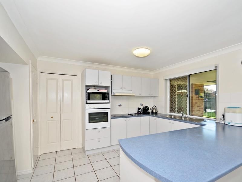 4 Turnbury Street, Little Mountain QLD 4551