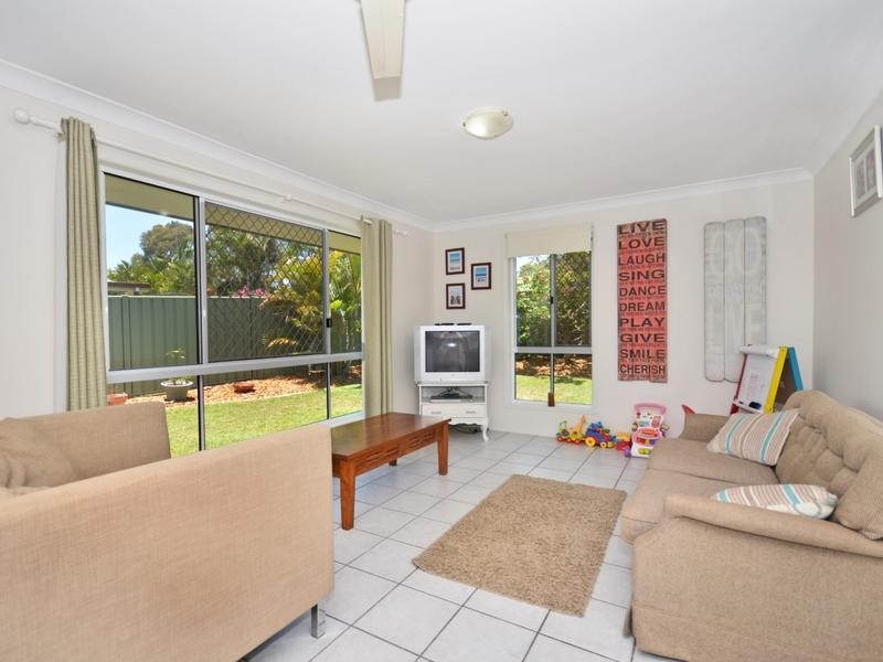 4 Turnbury Street, Little Mountain QLD 4551