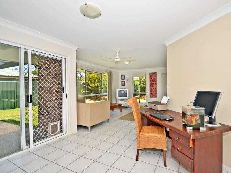 4 Turnbury Street, Little Mountain QLD 4551