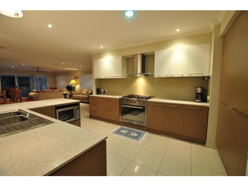 37 Turnbury Street, Little Mountain QLD 4551