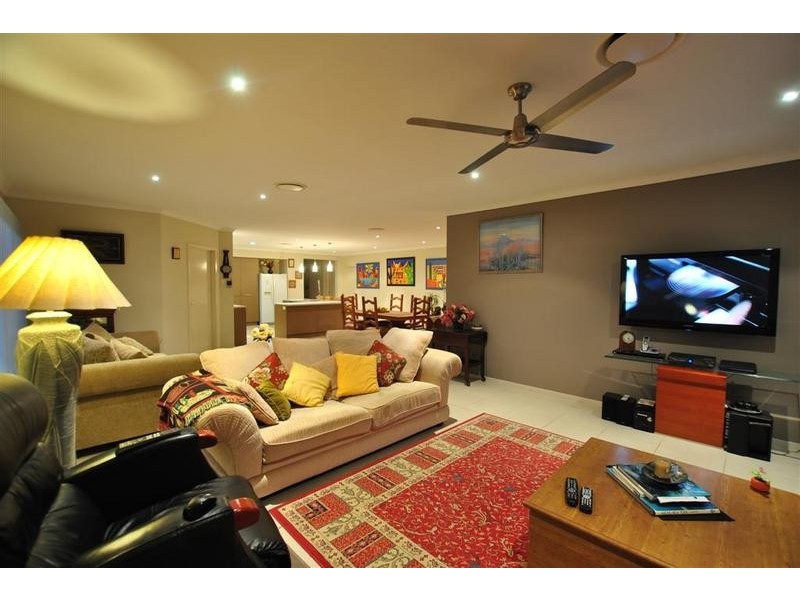 37 Turnbury Street, Little Mountain QLD 4551