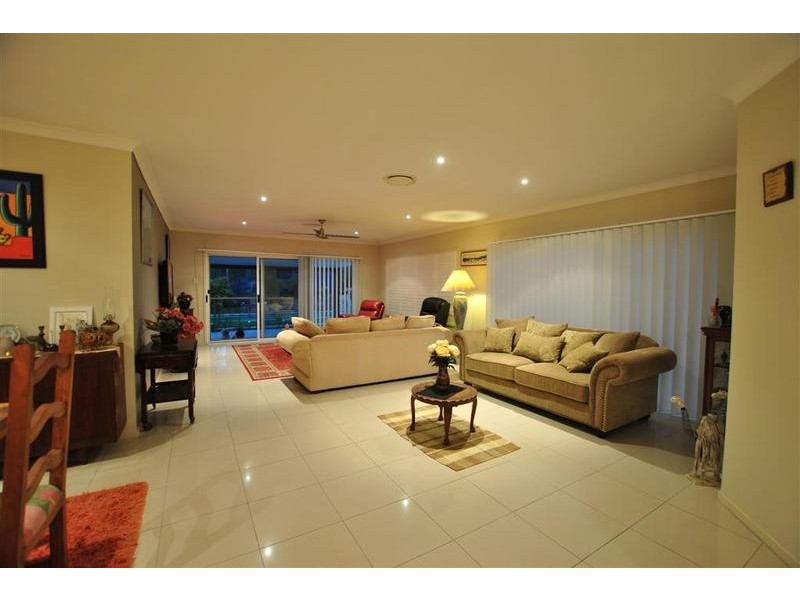 37 Turnbury Street, Little Mountain QLD 4551