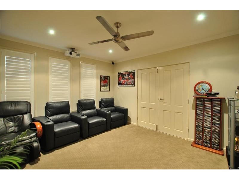 37 Turnbury Street, Little Mountain QLD 4551
