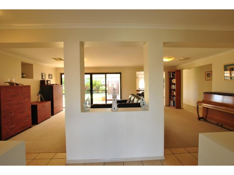 8 Undanbi Place, Pelican Waters QLD 4551