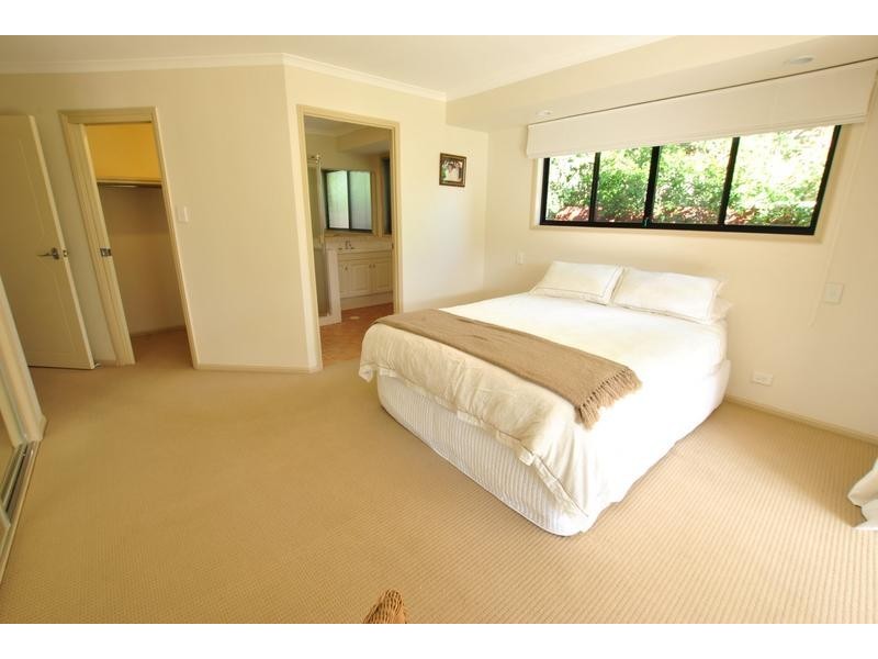 8 Undanbi Place, Pelican Waters QLD 4551