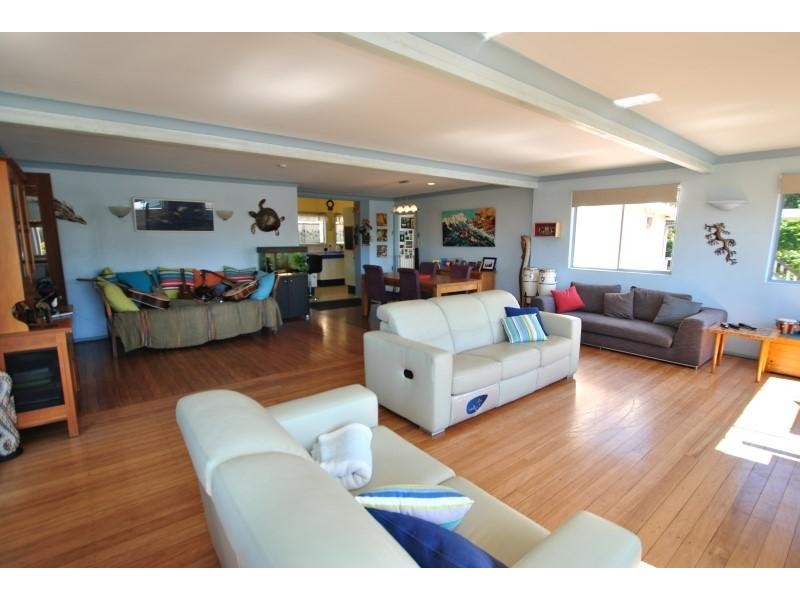 14 – 16 Upper Gay Terrace, Kings Beach QLD 4551