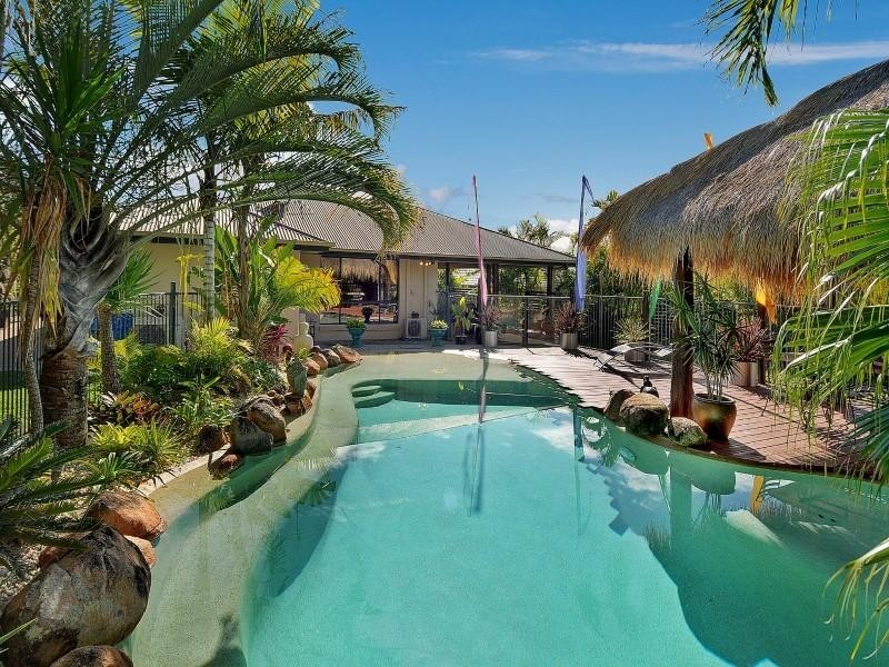 3 Valley View Court, Little Mountain QLD 4551