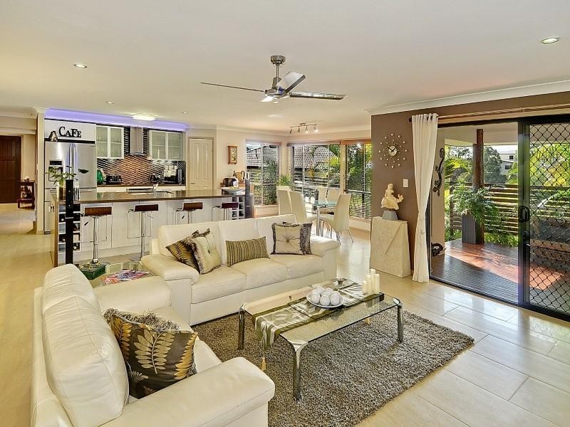 3 Valley View Court, Little Mountain QLD 4551