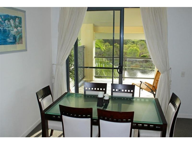 18/ 1 Millennium Circuit, Pelican Waters QLD 4551