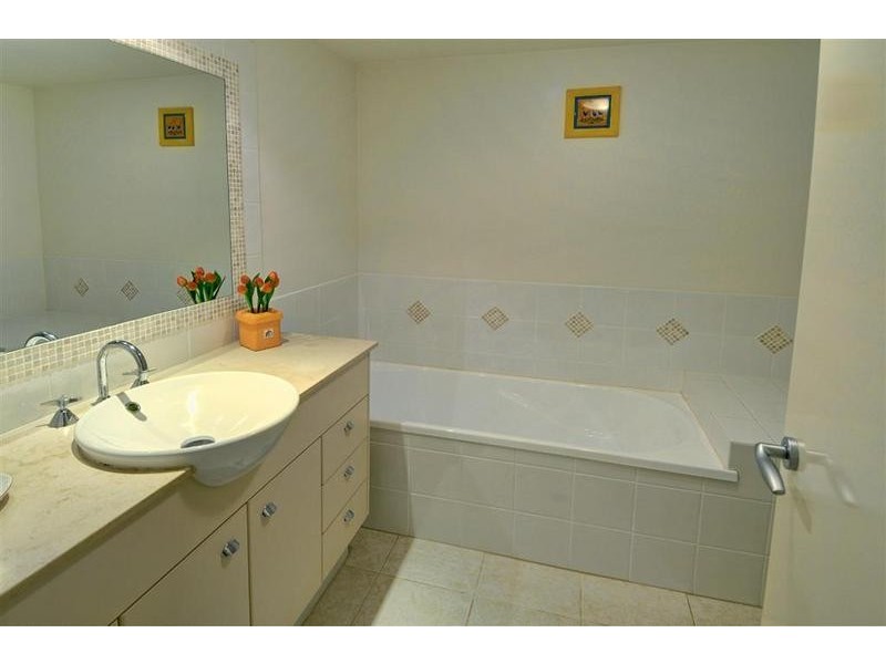 5/ 1 Millennium  Circuit, Pelican Waters QLD 4551