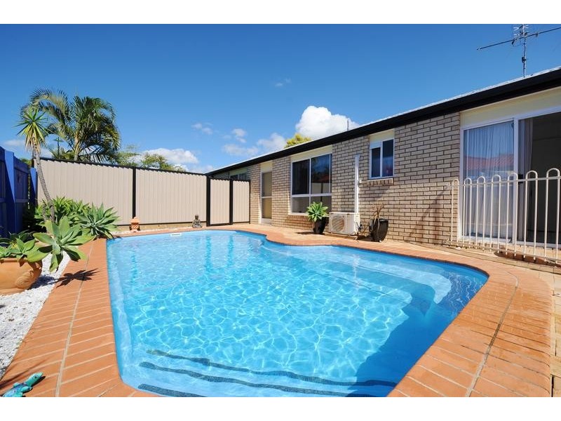 16 Village Way, Little Mountain QLD 4551