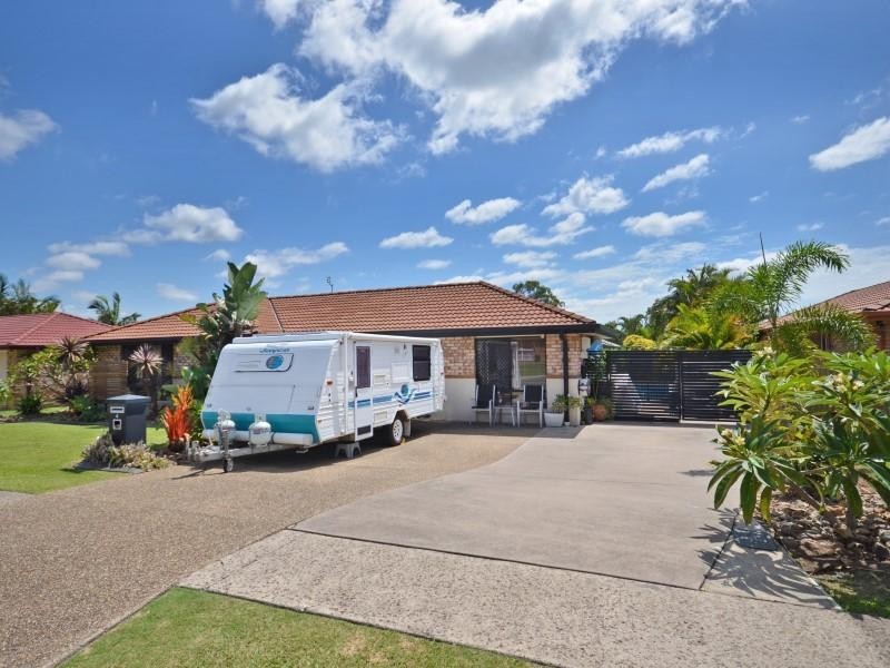 4 Village Way, Little Mountain QLD 4551
