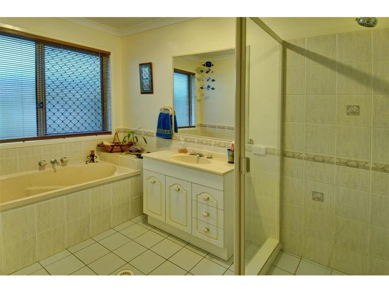 5 Village Way, Little Mountain QLD 4551