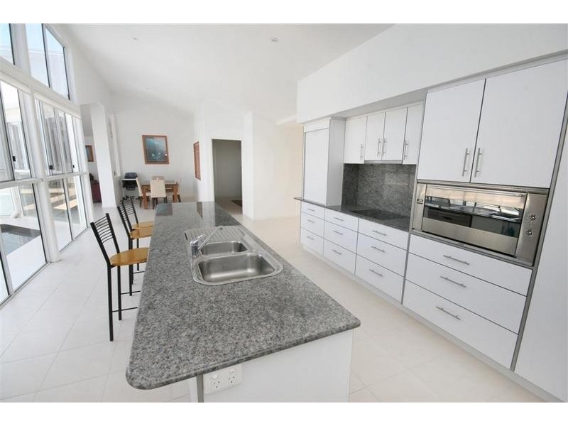 15 Wallaby Circuit, Pelican Waters QLD 4551