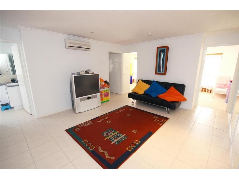 15 Wallaby Circuit, Pelican Waters QLD 4551