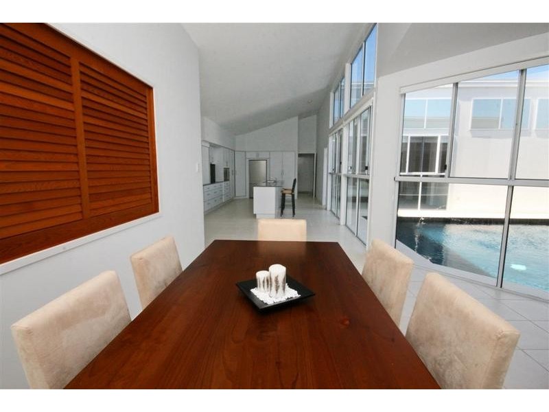 15 Wallaby Circuit, Pelican Waters QLD 4551