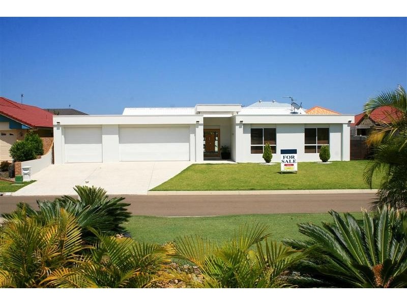 15 Wallaby Circuit, Pelican Waters QLD 4551