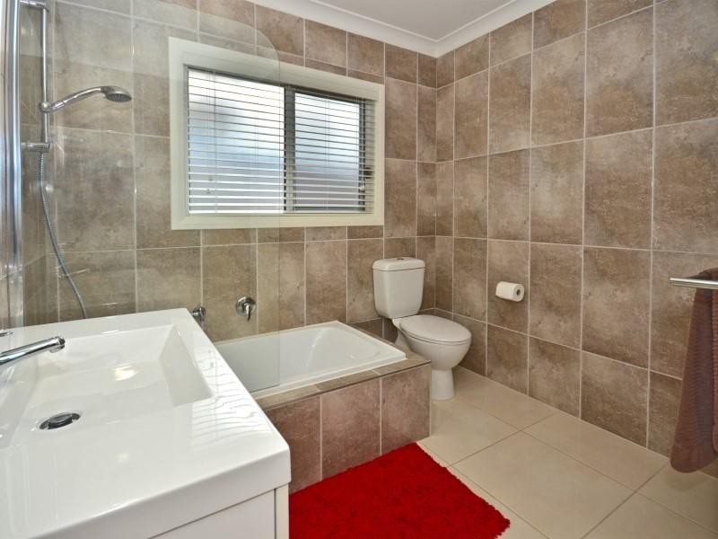 11 Warren Court, Aroona QLD 4551