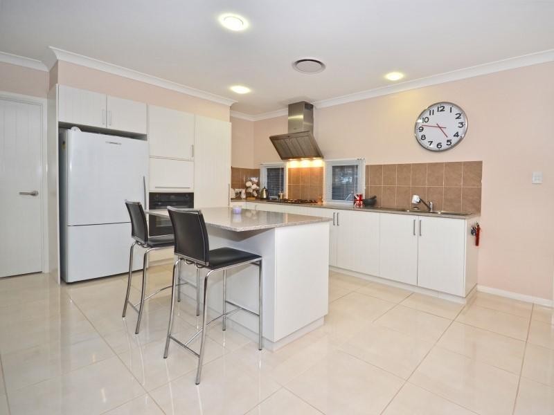 11 Warren Court, Aroona QLD 4551